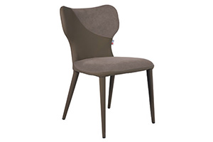 Καρέκλα με σιδερένια κατασκευή